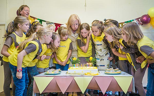 Brownies with Eleanor Laing & Cake