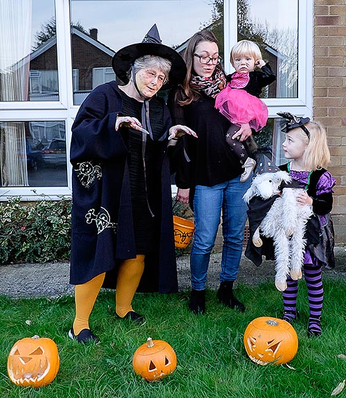 Halloween in Theydon Bois