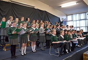 TB Primary School Entertain