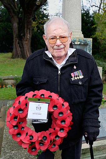 Theydon Bois Remembrance Sunday 2014