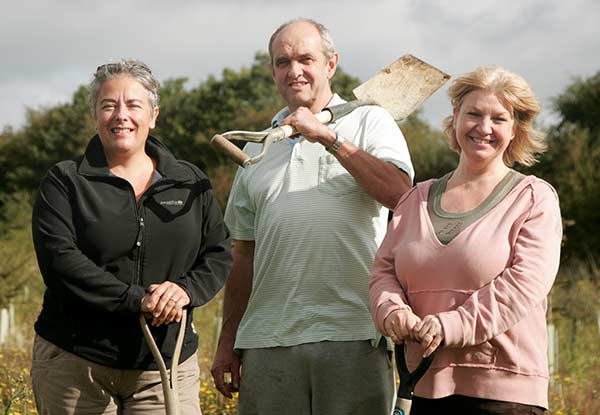 Councillors plant trees